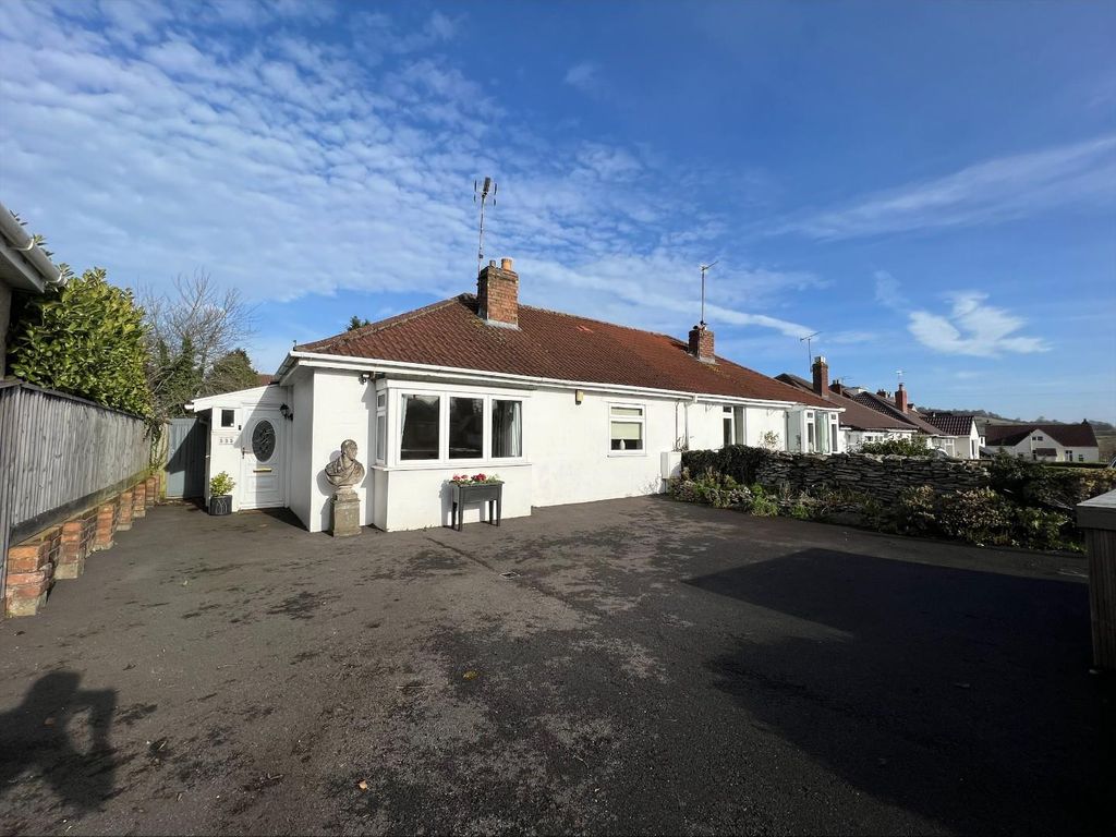 2 bed bungalow for sale in Bath Road, Saltford, Bristol BS31, £495,000