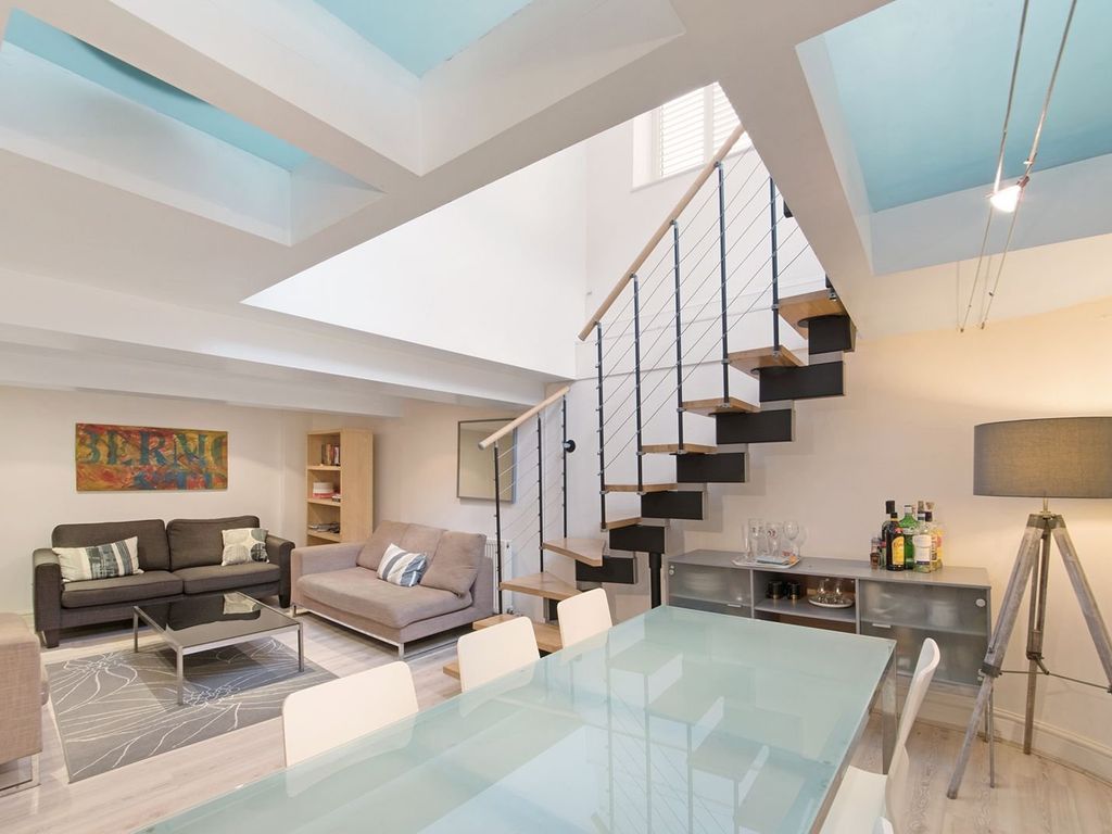 3 bed flat to rent in Grange Road, London SE1, £3,700 pcm