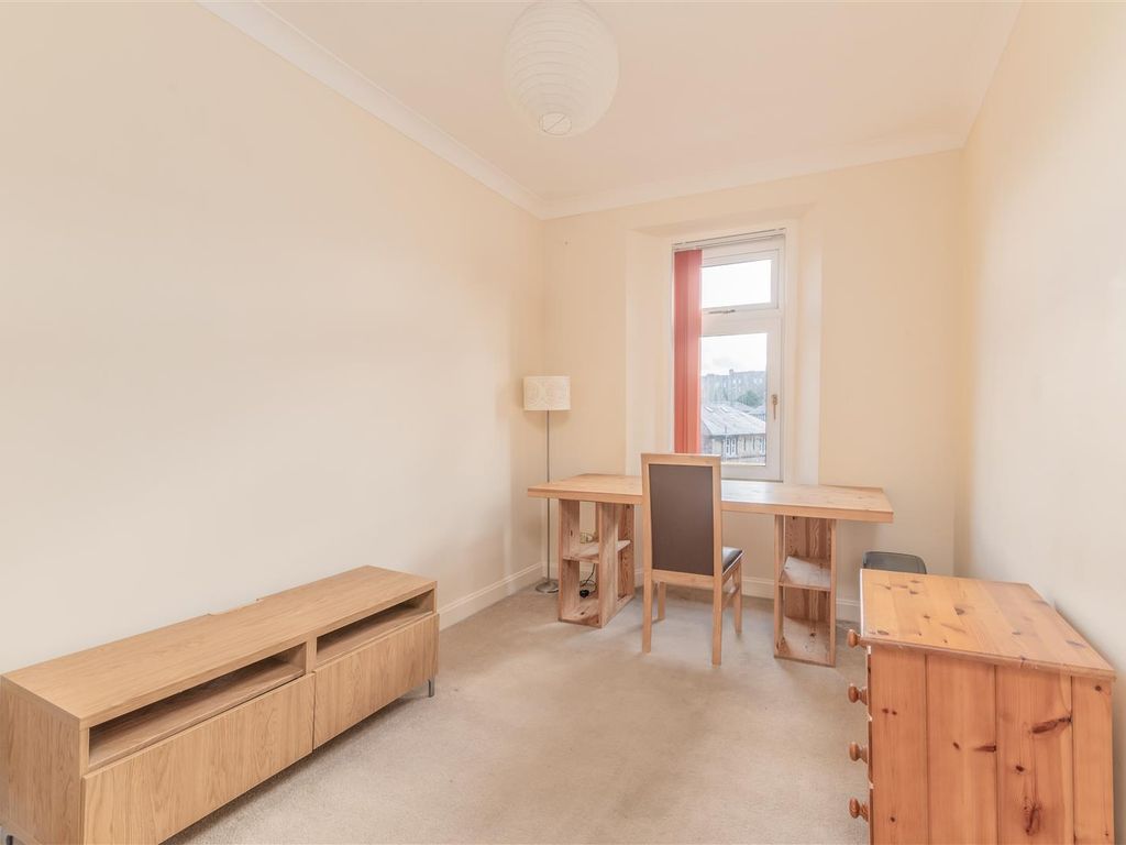 2 bed flat for sale in Scott Street, Dundee DD2, £100,000