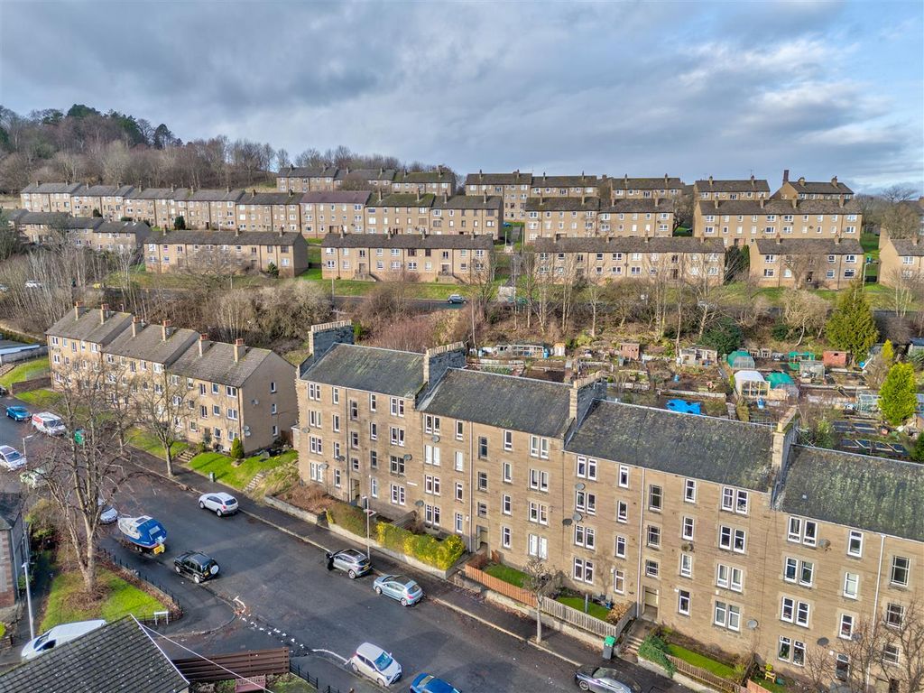 2 bed flat for sale in Scott Street, Dundee DD2, £100,000