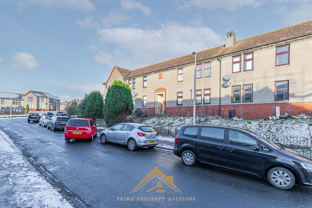 1 bed flat for sale in 5A Fleming Gardens East, Dundee DD3, £50,000