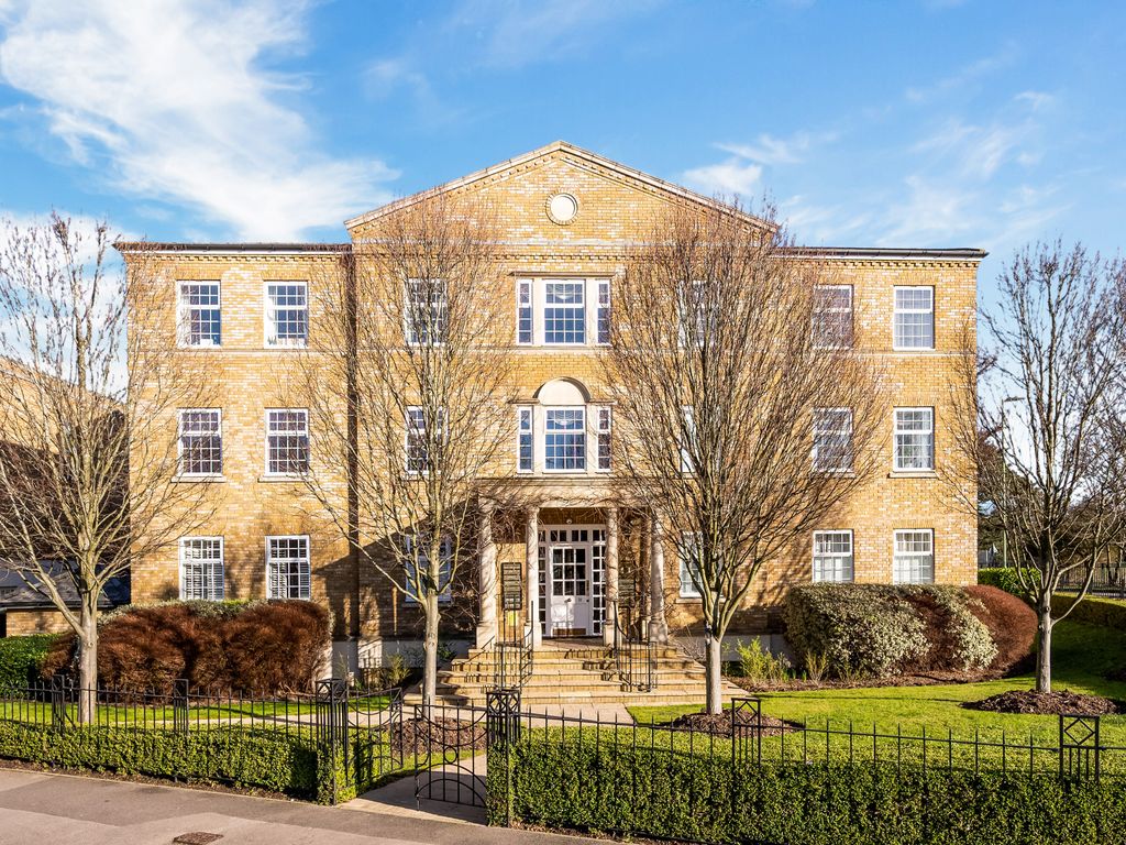 1 bed flat to rent in Chadwick Place, Long Ditton, Surbiton KT6, £1,500 pcm