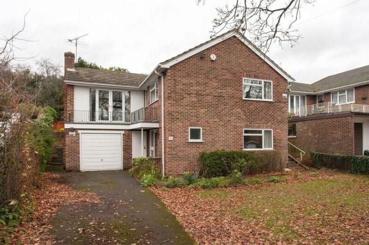 3 bed detached house to rent in Woodley, Reading RG5, £2,100 pcm