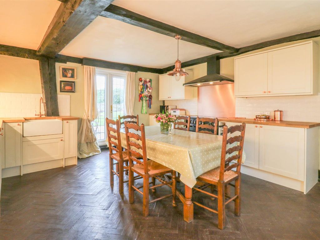 3 bed cottage for sale in High Street, Cheveley, Newmarket CB8, £550,000