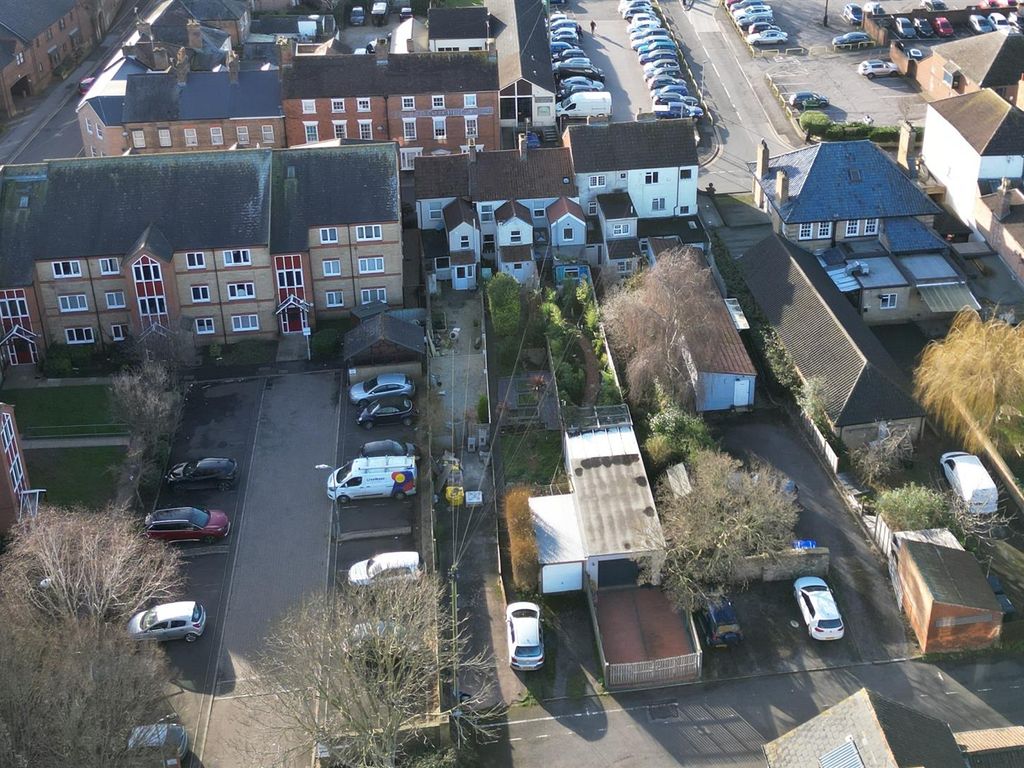 4 bed terraced house for sale in Canon Street, Taunton TA1, £165,000