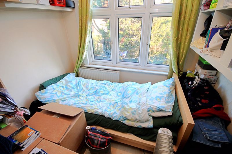 2 bed maisonette for sale in Barnhill Road, Wembley HA9, £375,000
