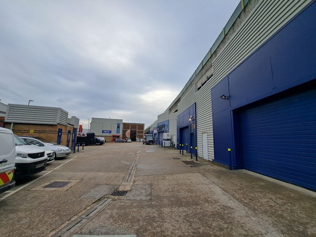 Light industrial to let in Linford Street, London SW8, £42,244 pa