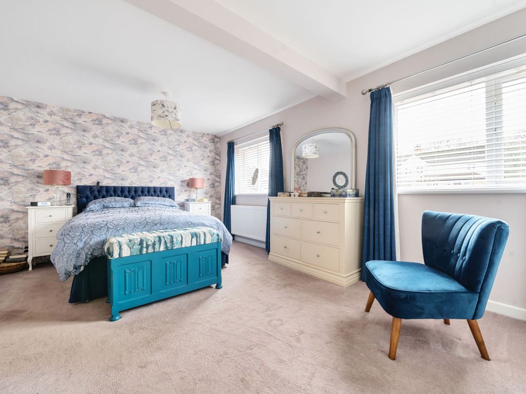 4 bed detached bungalow for sale in Castle Road, Rowland's Castle PO9, £765,000