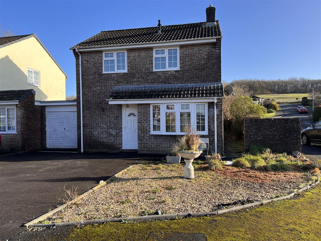 3 bed detached house for sale in Heol Ceirios, Llandybie, Ammanford SA18, £249,950