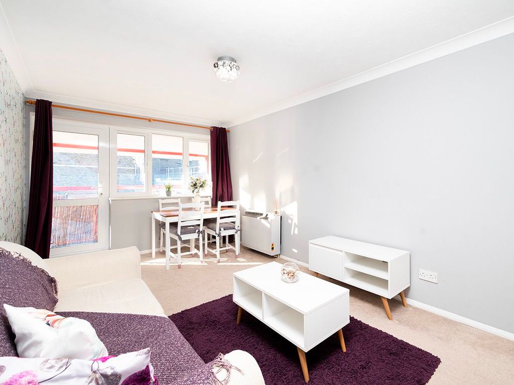 1 bed flat for sale in Flat, Lavette House, Rainhill Way, London E3, £299,000