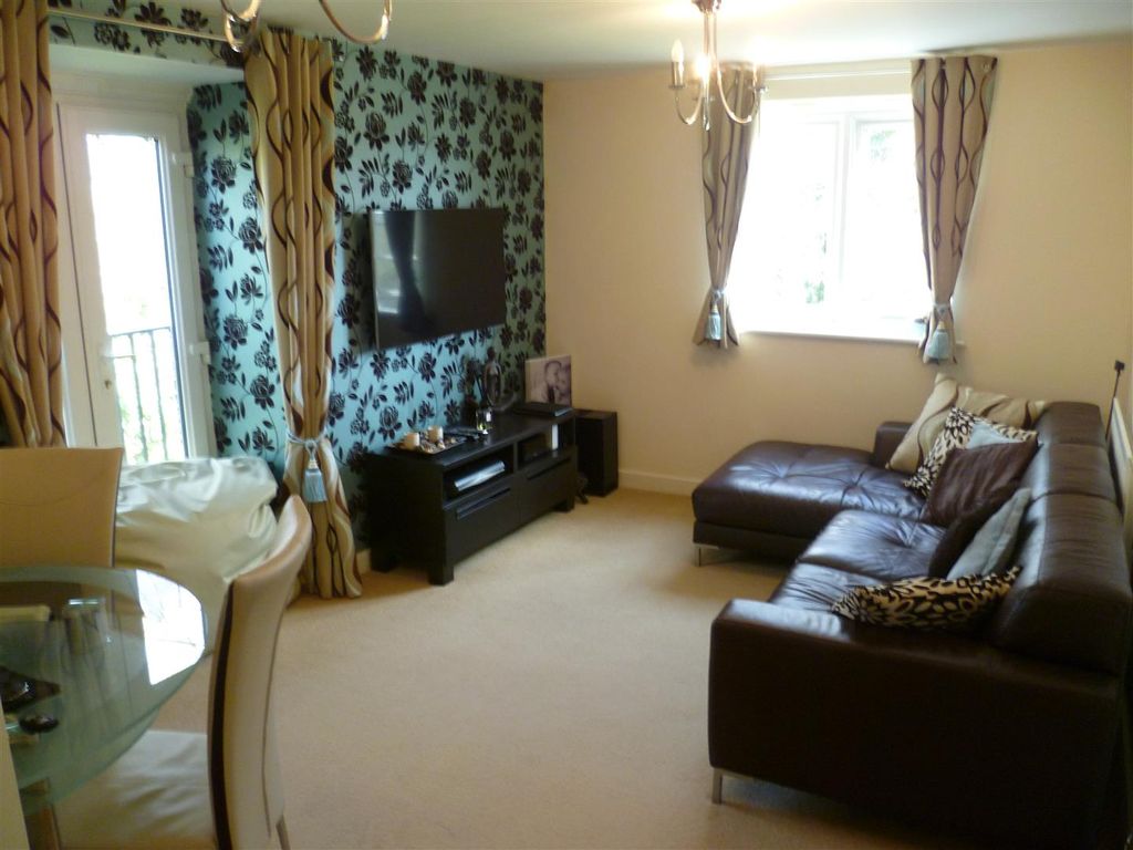 2 bed flat to rent in Marina View, Fazeley, Tamworth B78, £795 pcm