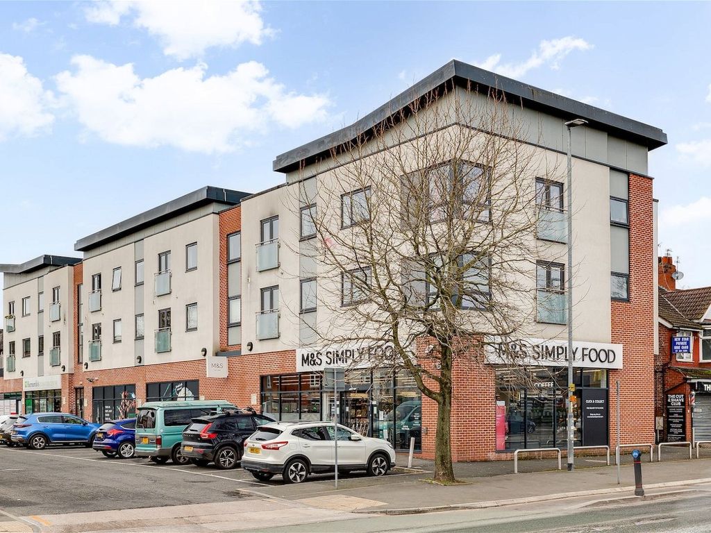 2 bed flat for sale in Barlow Moor Road, Chorlton Cum Hardy, Manchester M21, £250,000