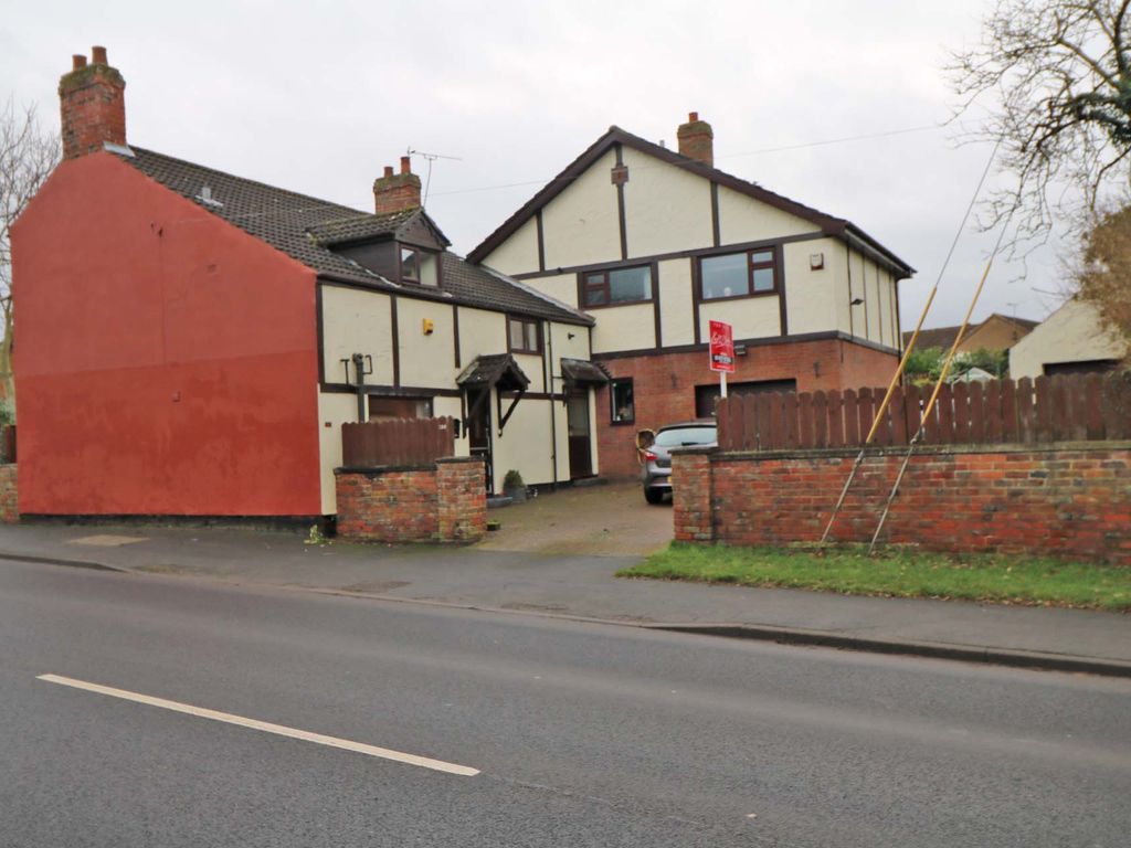 4 bed cottage for sale in High Street, Belton, Doncaster DN9, £465,000