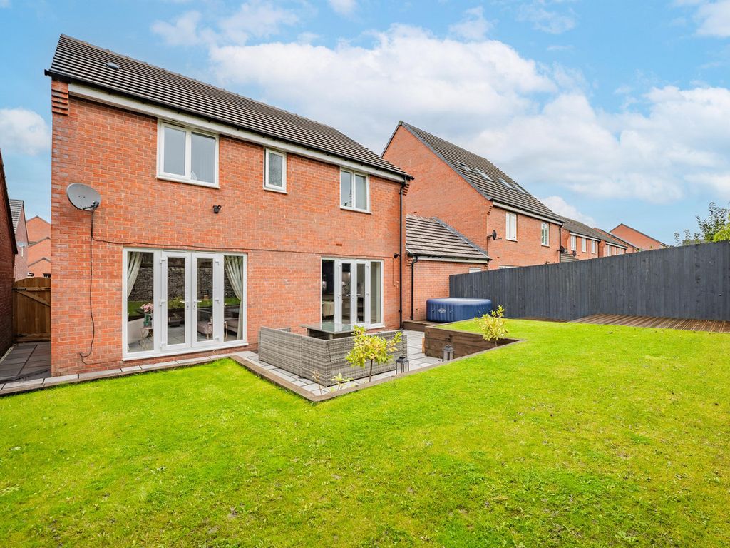 4 bed detached house for sale in Hetton Drive, Chesterfield S45, £300,000