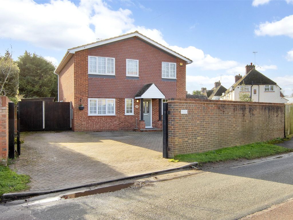 4 bed detached house for sale in Station Road, Southfleet, Gravesend, Kent DA13, £650,000