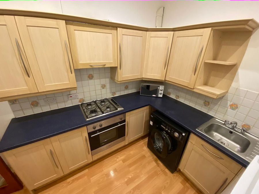 2 bed flat to rent in Morningside Road, Morningside, Edinburgh EH10, £1,450 pcm