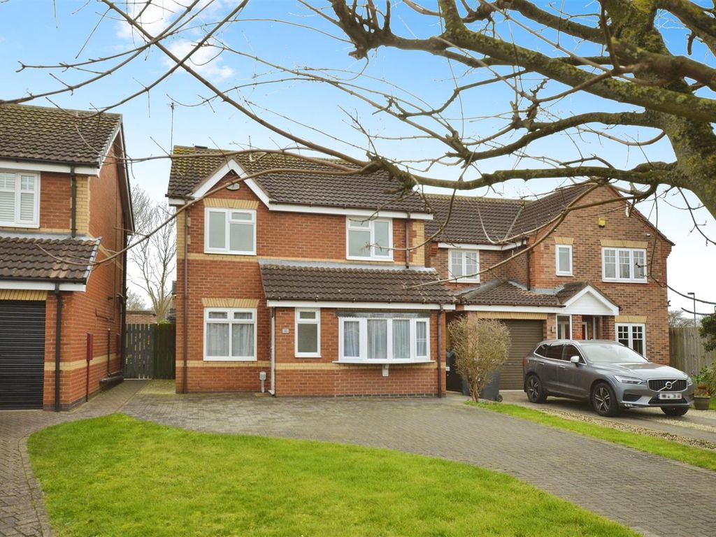 3 bed detached house for sale in Cranberry Way, Hull HU4, £259,950