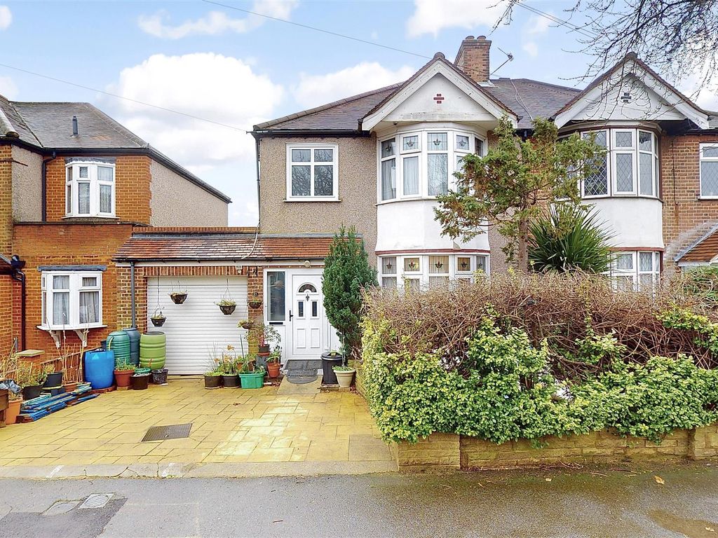 3 bed semi-detached house for sale in Northumberland Avenue, Isleworth TW7, £735,000