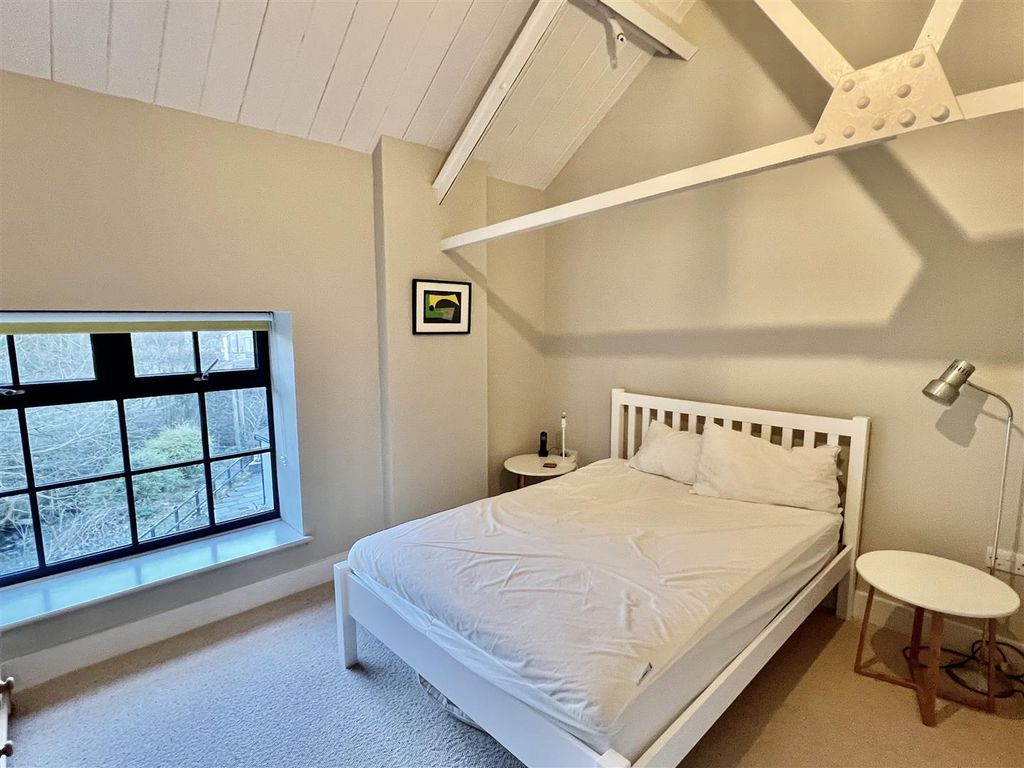 3 bed terraced house for sale in Heol Cennen, Ffairfach, Llandeilo SA19, £380,000