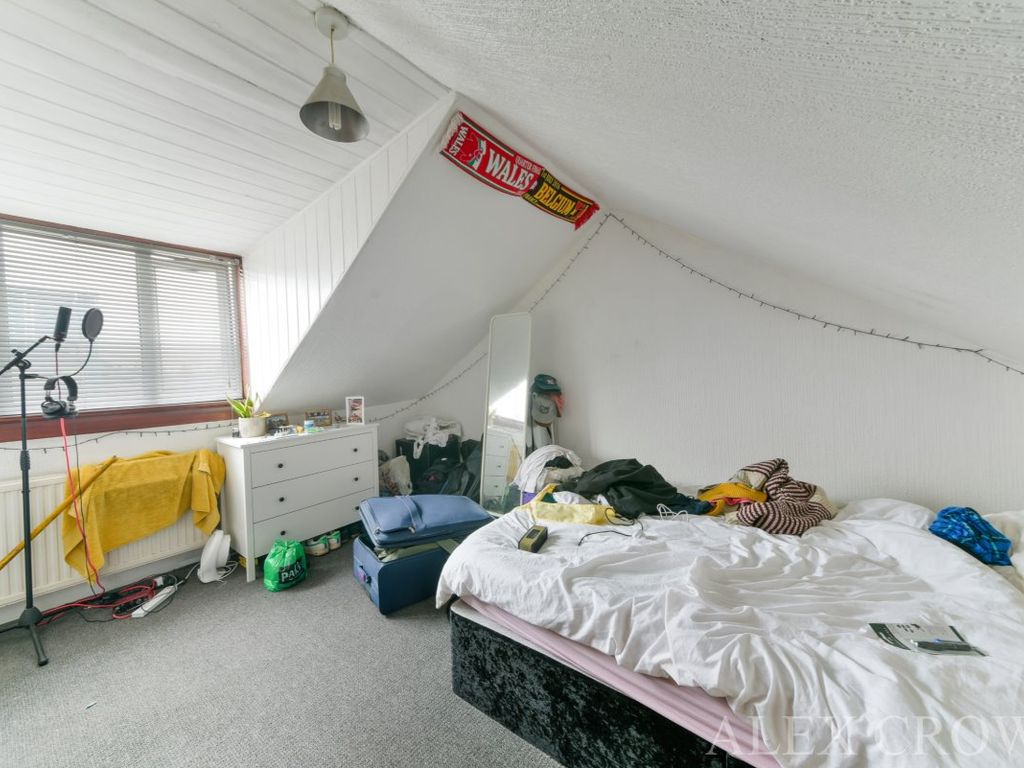 2 bed flat to rent in Blackstock Road, London N4, £2,190 pcm