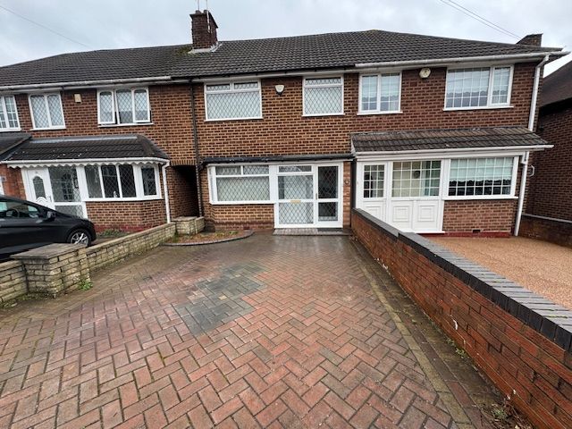 3 bed terraced house to rent in Tyndale Crescent, Great Barr, Birmingham B43, £1,200 pcm