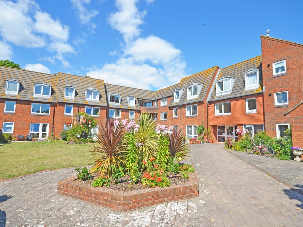 1 bed flat for sale in Sylvan Way, Bognor Regis PO21, £76,000