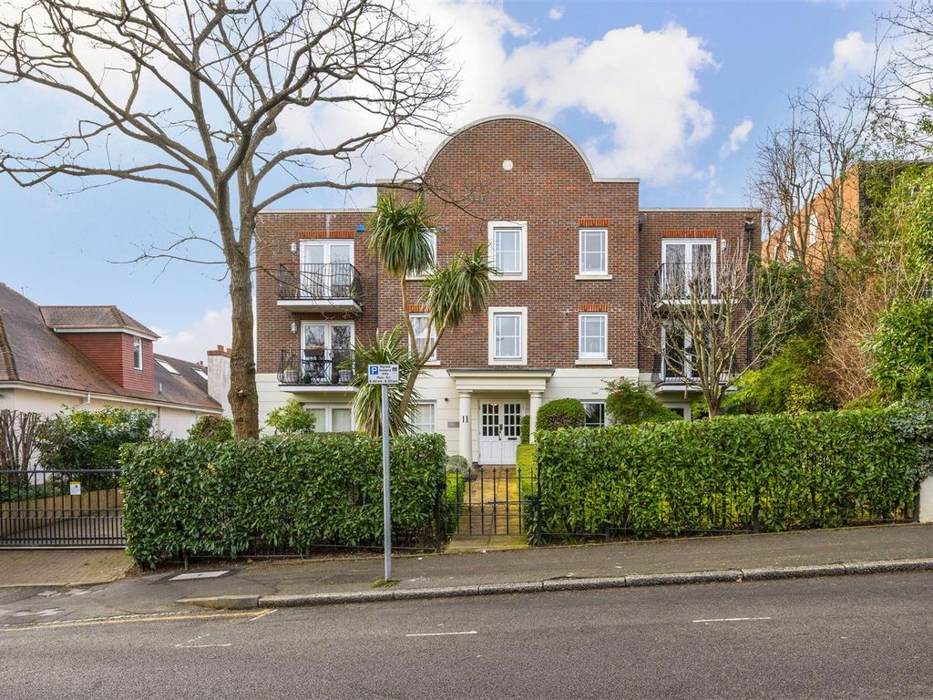 2 bed flat for sale in The Downs, Wimbledon SW20, £850,000