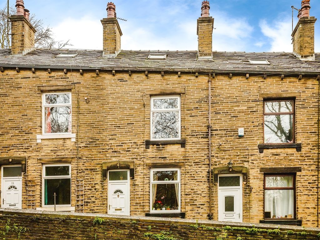 2 bed terraced house for sale in Violet Terrace, Sowerby Bridge HX6, £125,000