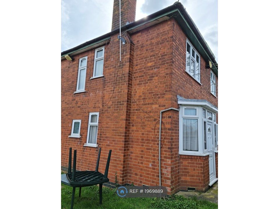 3 bed detached house to rent in Leicester Road, Blaby, Leicester LE8, £1,150 pcm