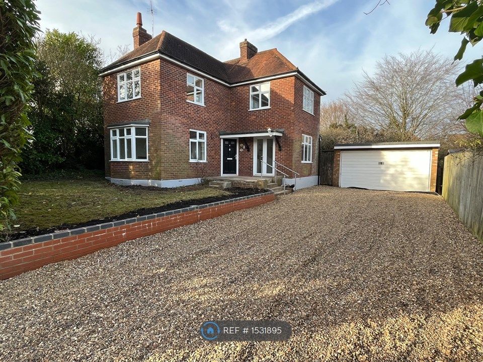 4 bed detached house to rent in Trees Avenue, Hughenden Valley, High Wycombe HP14, £2,750 pcm