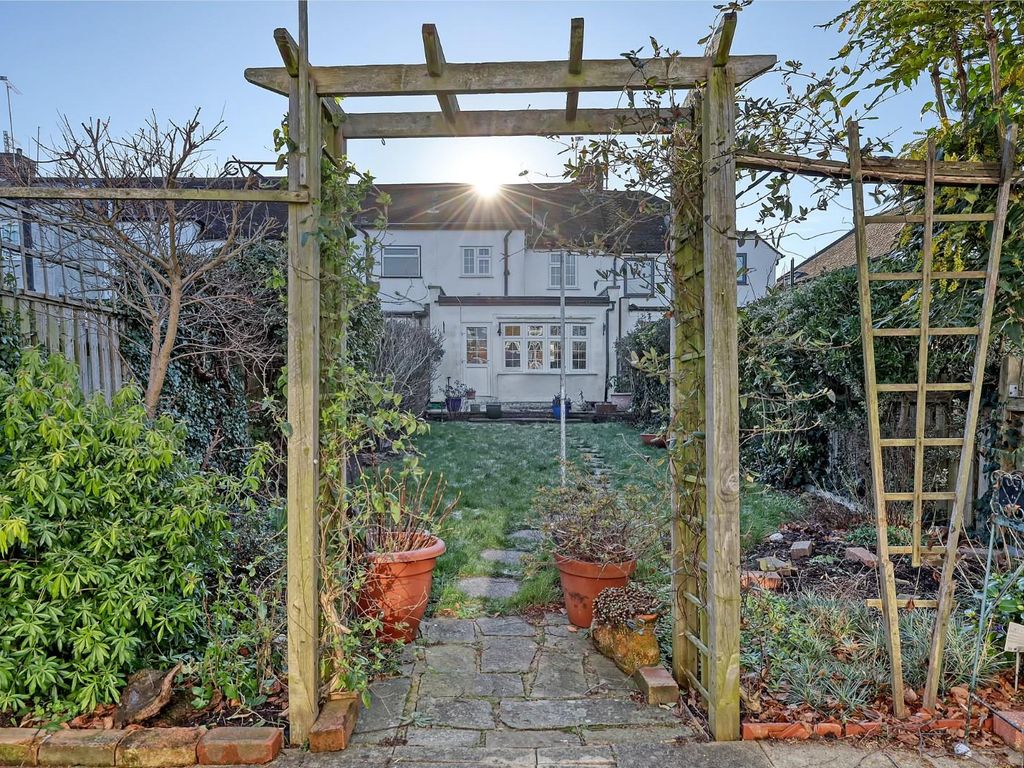 2 bed terraced house for sale in Hawkdene, Chingford, London, London E4, £475,000
