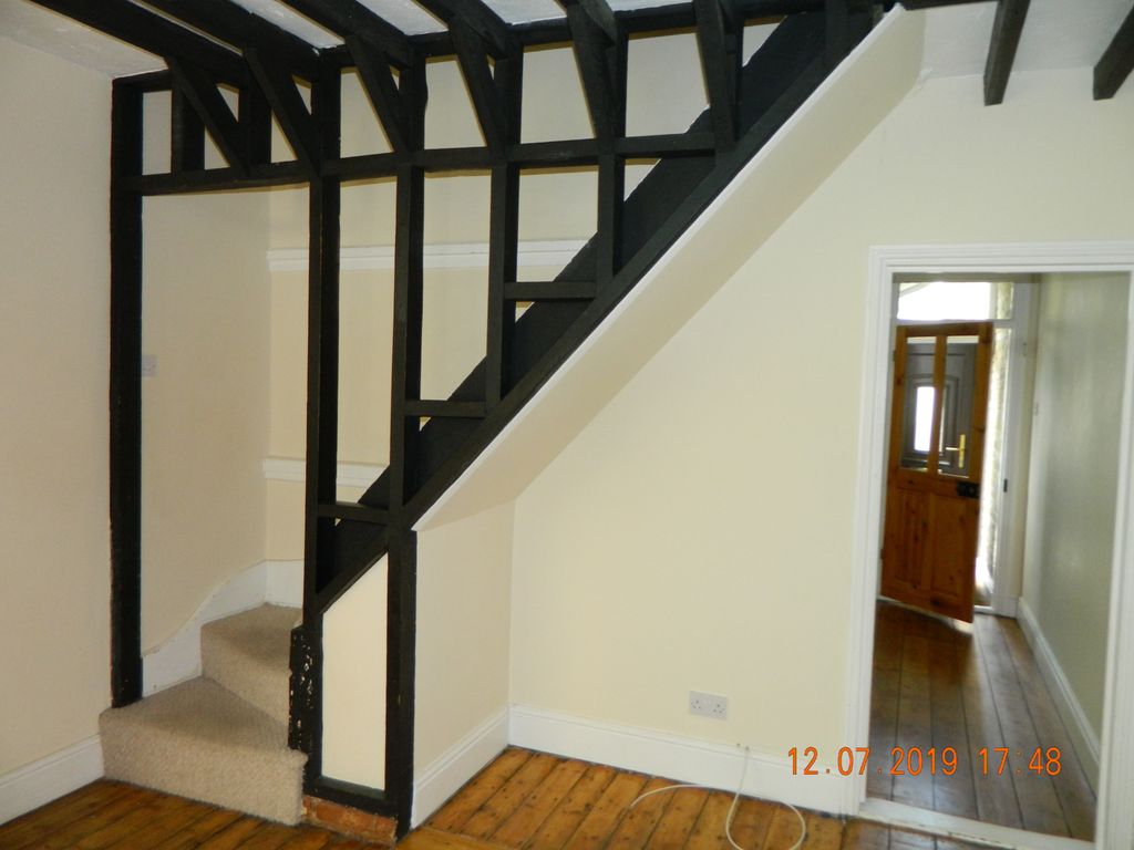 2 bed terraced house to rent in Lower Anchor Street, Chelmsford CM2, £1,350 pcm