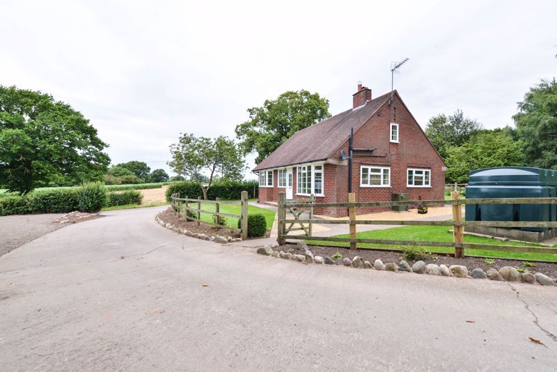 3 bed detached house for sale in Wincote Lane, Ecclehsall, Stafford ST21, £425,000