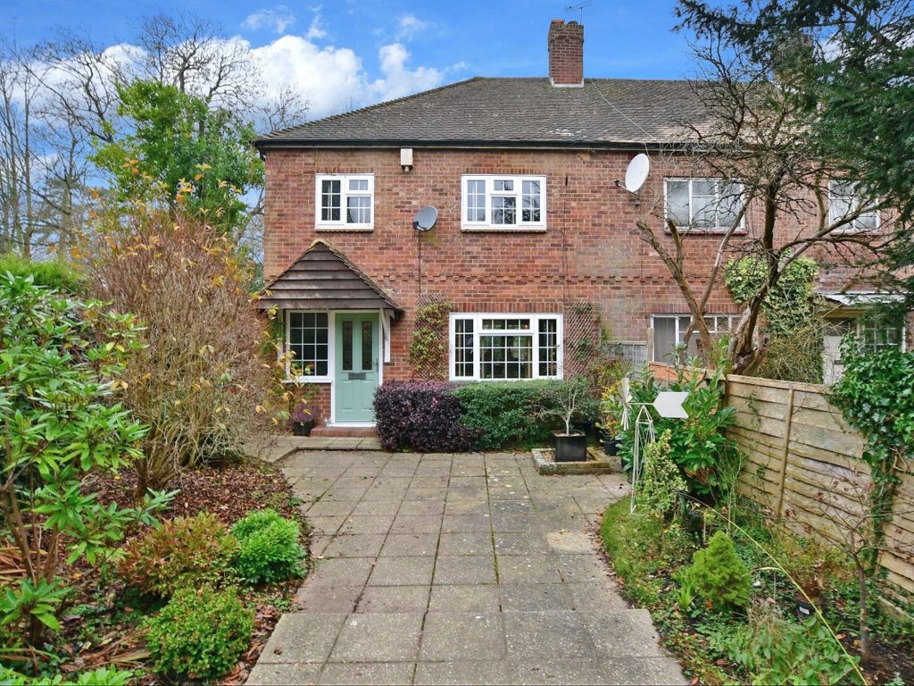 3 bed end terrace house to rent in Silver Hill, Tenterden TN30, £1,500 pcm