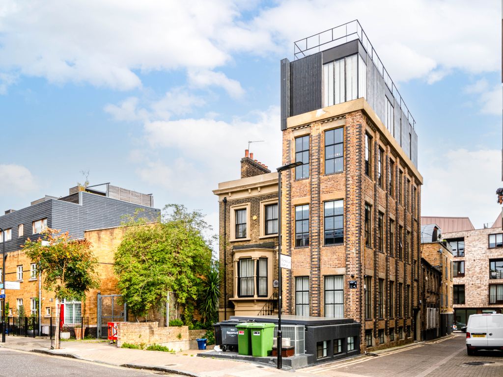 Office for sale in Unit 5, Mentmore Terrace, London E8, £500,000