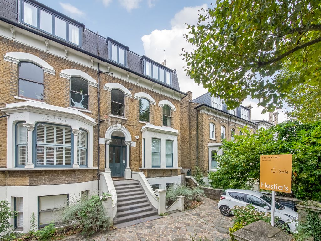 2 bed flat for sale in Wickham Road, London SE4, £495,000