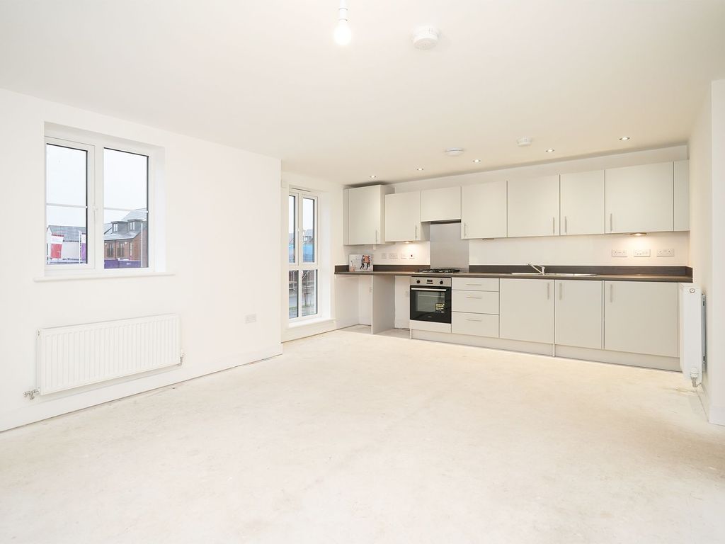 2 bed flat to rent in Broomhill Avenue, Waverley S60, £895 pcm
