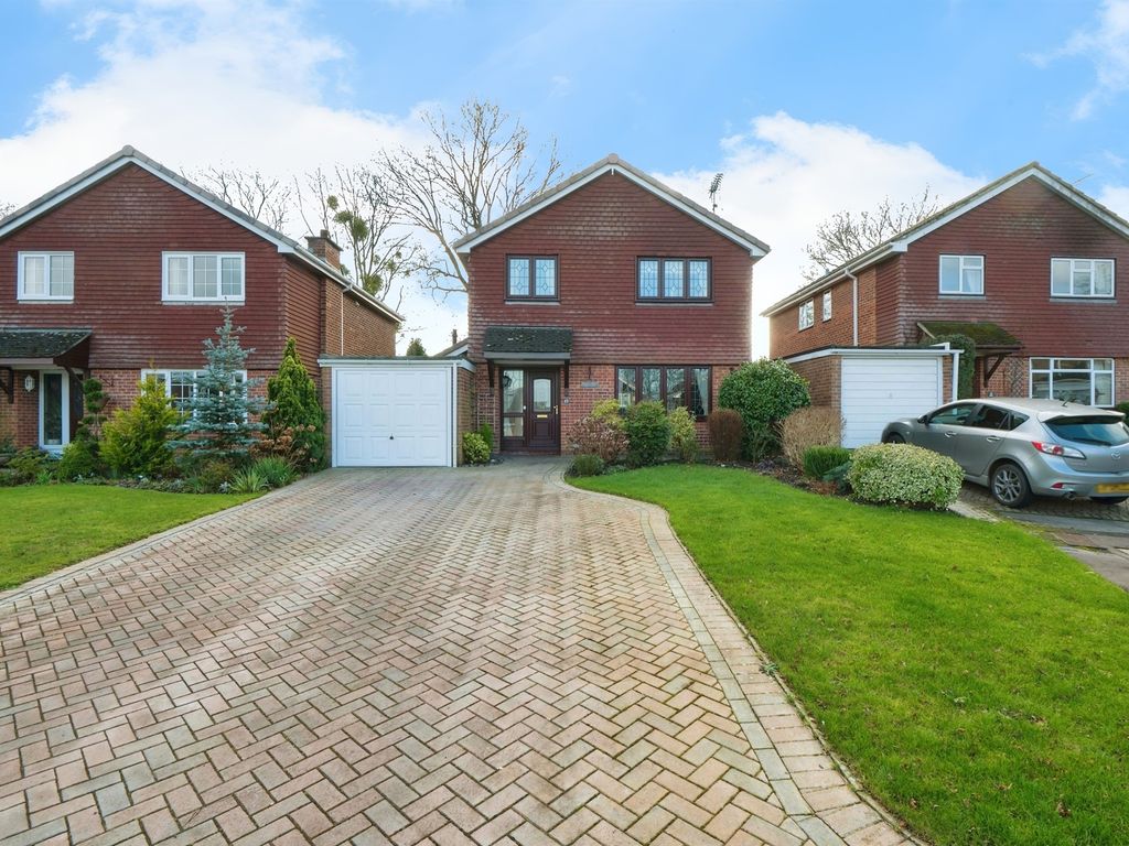 4 bed detached house for sale in Monarch Way, West End, Southampton SO30, £460,000