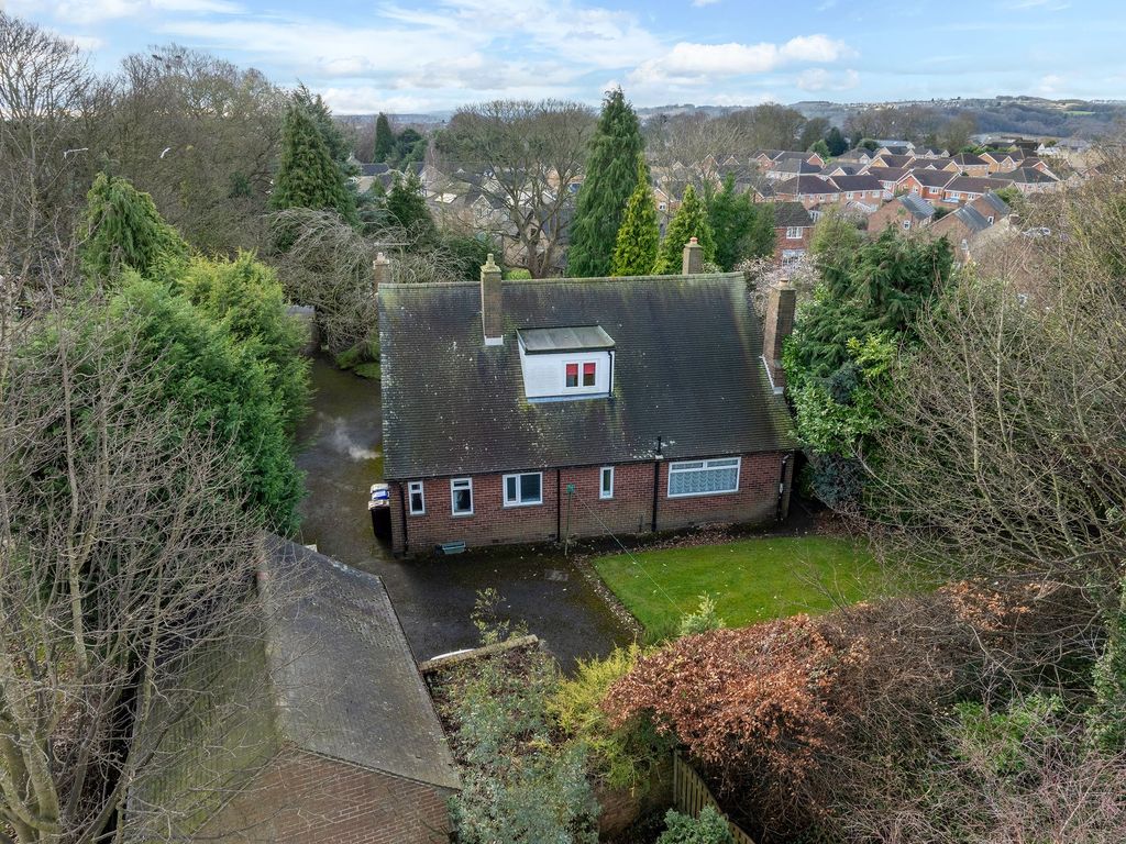 4 bed detached bungalow for sale in South Ridge, Hollow Lane, Mosborough, Sheffield S20, £475,000