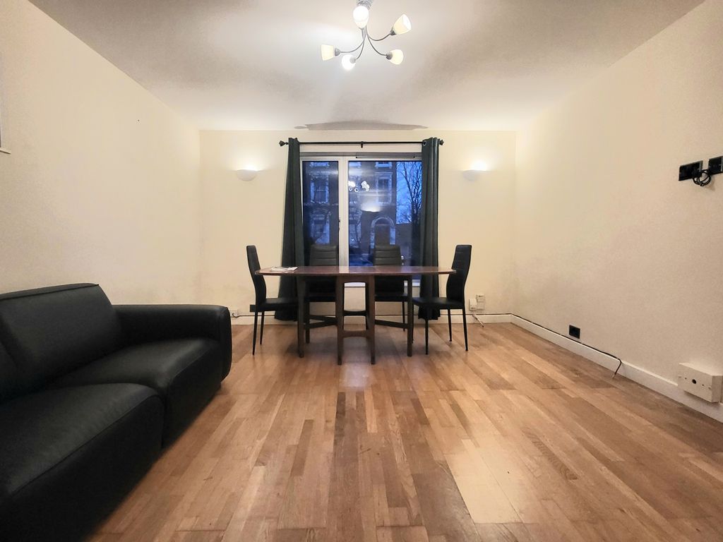 2 bed flat to rent in Abbotts Close, Alwyne Road, London N1, £2,600 pcm