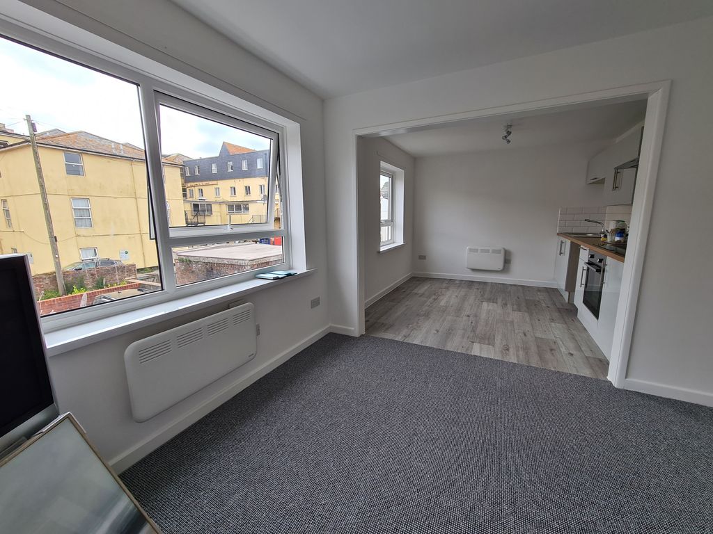 2 bed flat to rent in Adelphi Lane, Paignton TQ4, £835 pcm