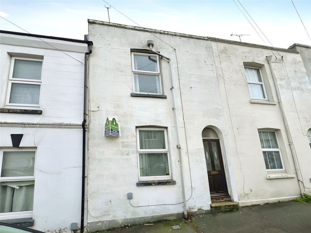 3 bed terraced house for sale in Finsbury Road, Ramsgate, Kent CT11, £220,000