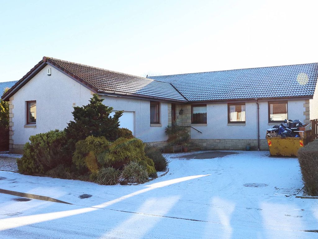 5 bed bungalow for sale in Bridges View, Dunfermline KY12, £350,000