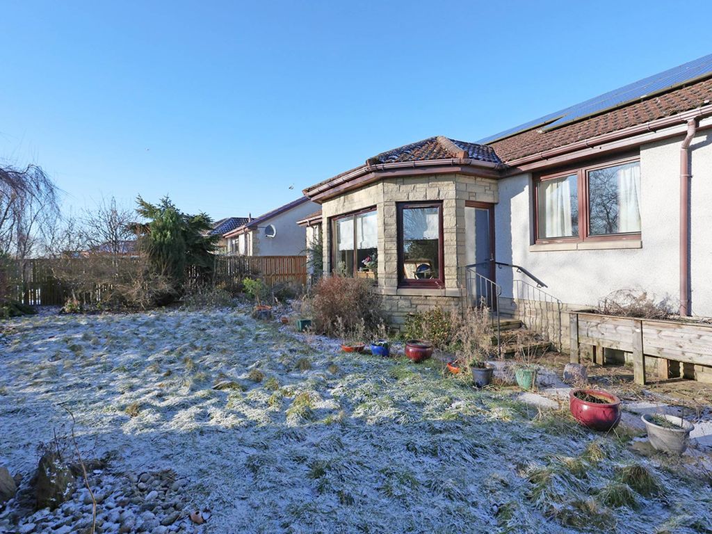 5 bed bungalow for sale in Bridges View, Dunfermline KY12, £350,000