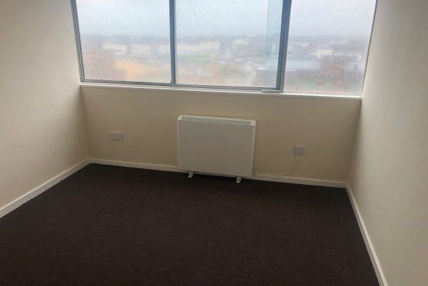 2 bed flat to rent in All Saints Avenue, Margate CT9, £750 pcm