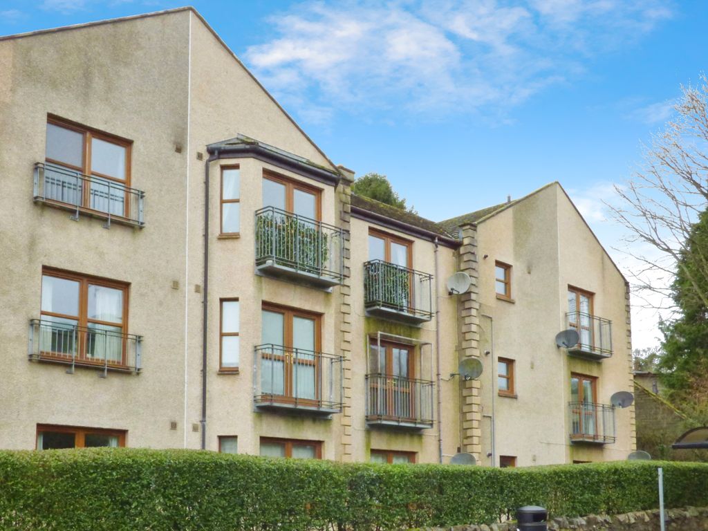 2 bed flat for sale in Newburgh Road, Auchtermuchty, Cupar KY14, £120,000