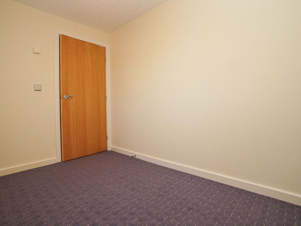 2 bed flat for sale in Pennine View Close, Carleton Grange, Carlisle CA1, £100,000