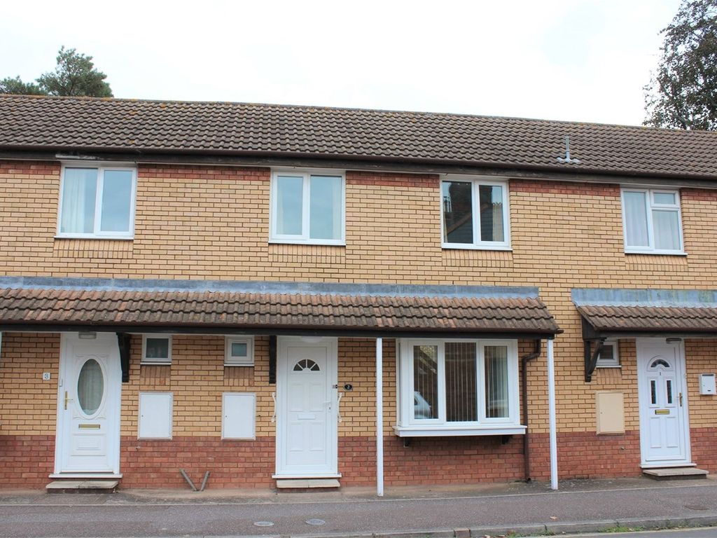 2 bed terraced house to rent in Upper Wood Street, Taunton TA1, £895 pcm
