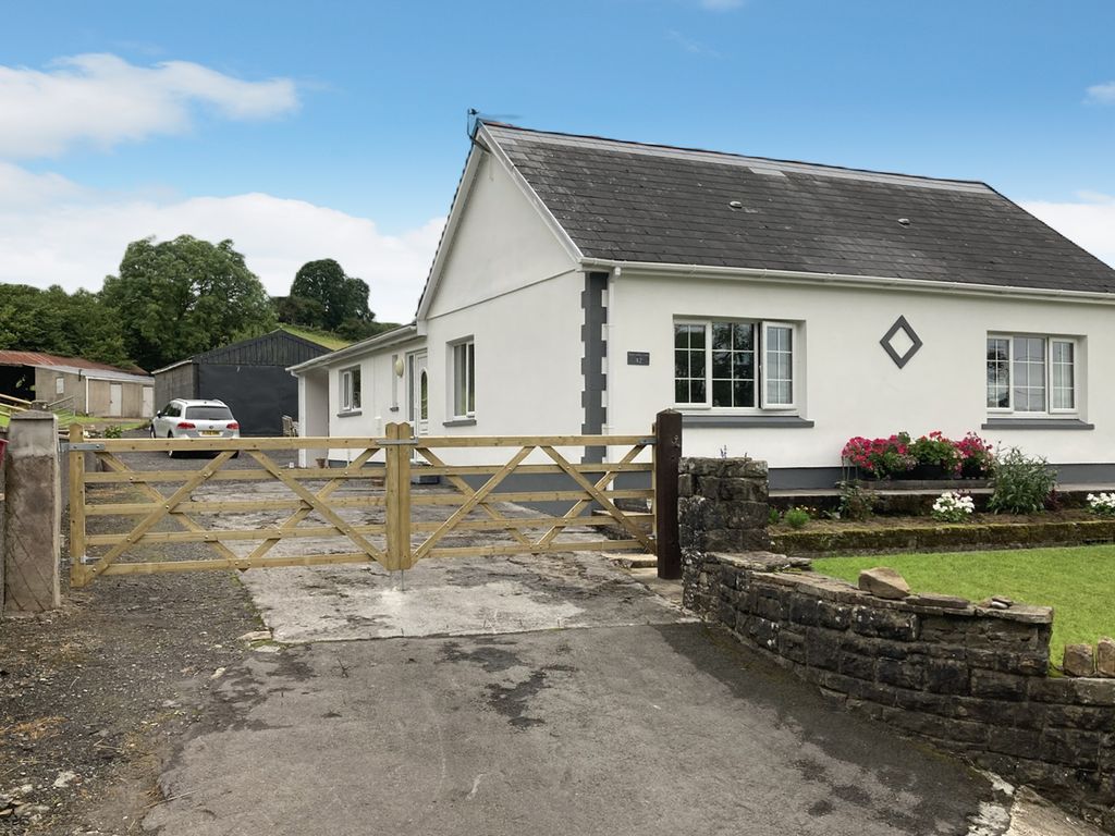 4 bed bungalow for sale in Heol Y Mynydd, Garnswllt, Ammanford SA18, £575,000
