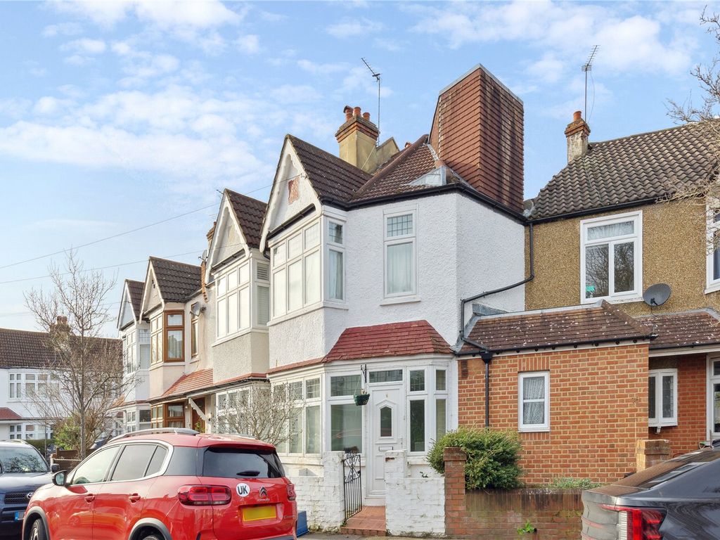 3 bed terraced house for sale in Treen Avenue, Barnes, London SW13, £870,000